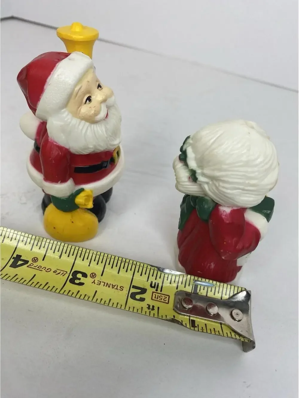 Vintage- 1986 McCrory Corp Mr. and Mrs. Claus Salt and Pepper Shakers